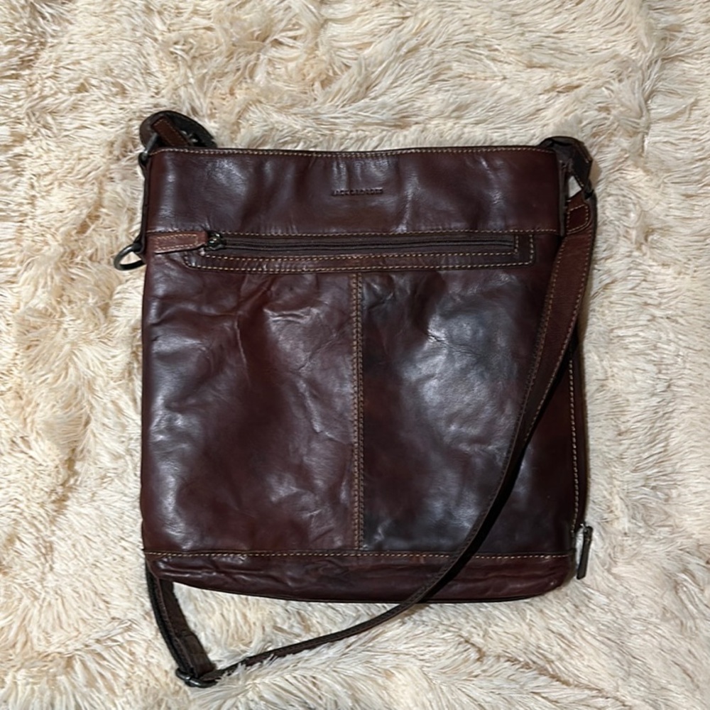 Jack George’s Unisex Brown Leather Crossbody Bag